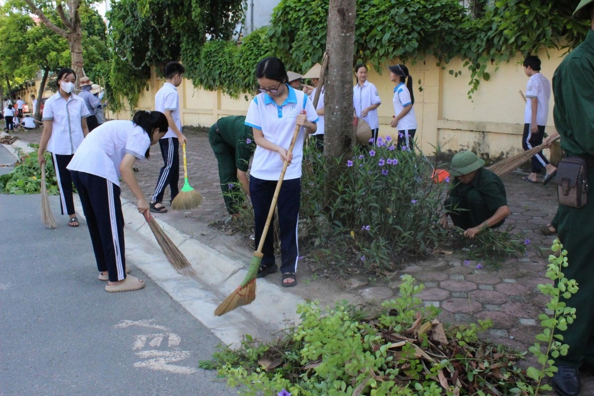 Sáng nay (2/8): Hà Nội đồng loạt ra quân tổng vệ sinh môi trường tại 126 xã, phường
