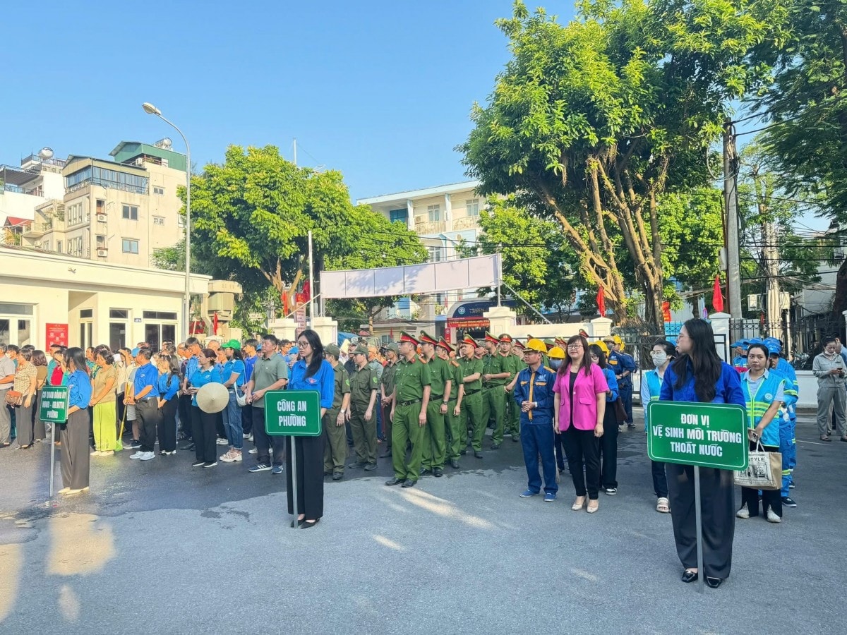 Sáng nay (2/8): Hà Nội đồng loạt ra quân tổng vệ sinh môi trường tại 126 xã, phường