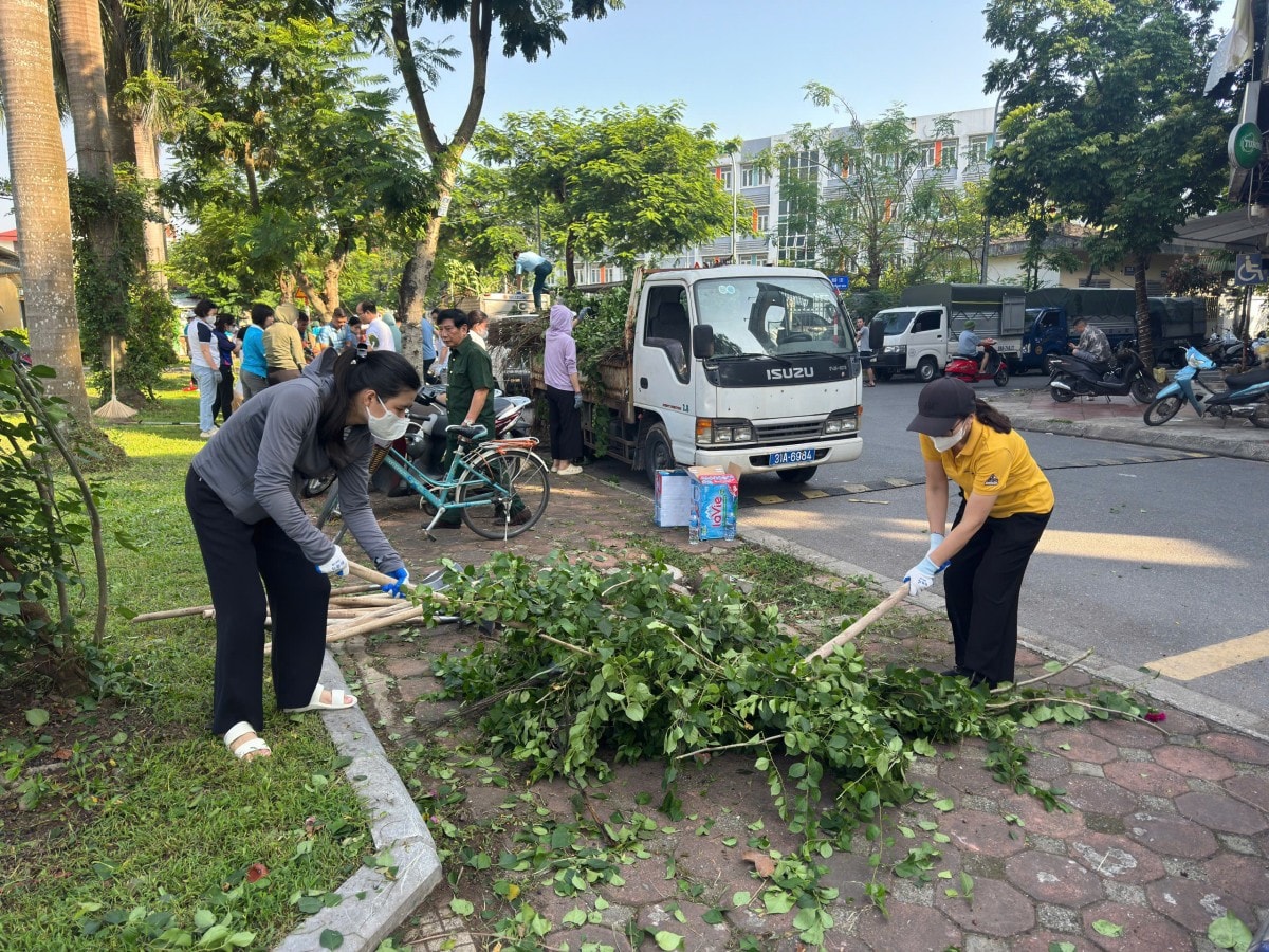 Sáng nay (2/8): Hà Nội đồng loạt ra quân tổng vệ sinh môi trường tại 126 xã, phường