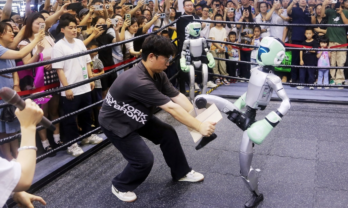 global_robot_3.jpeg