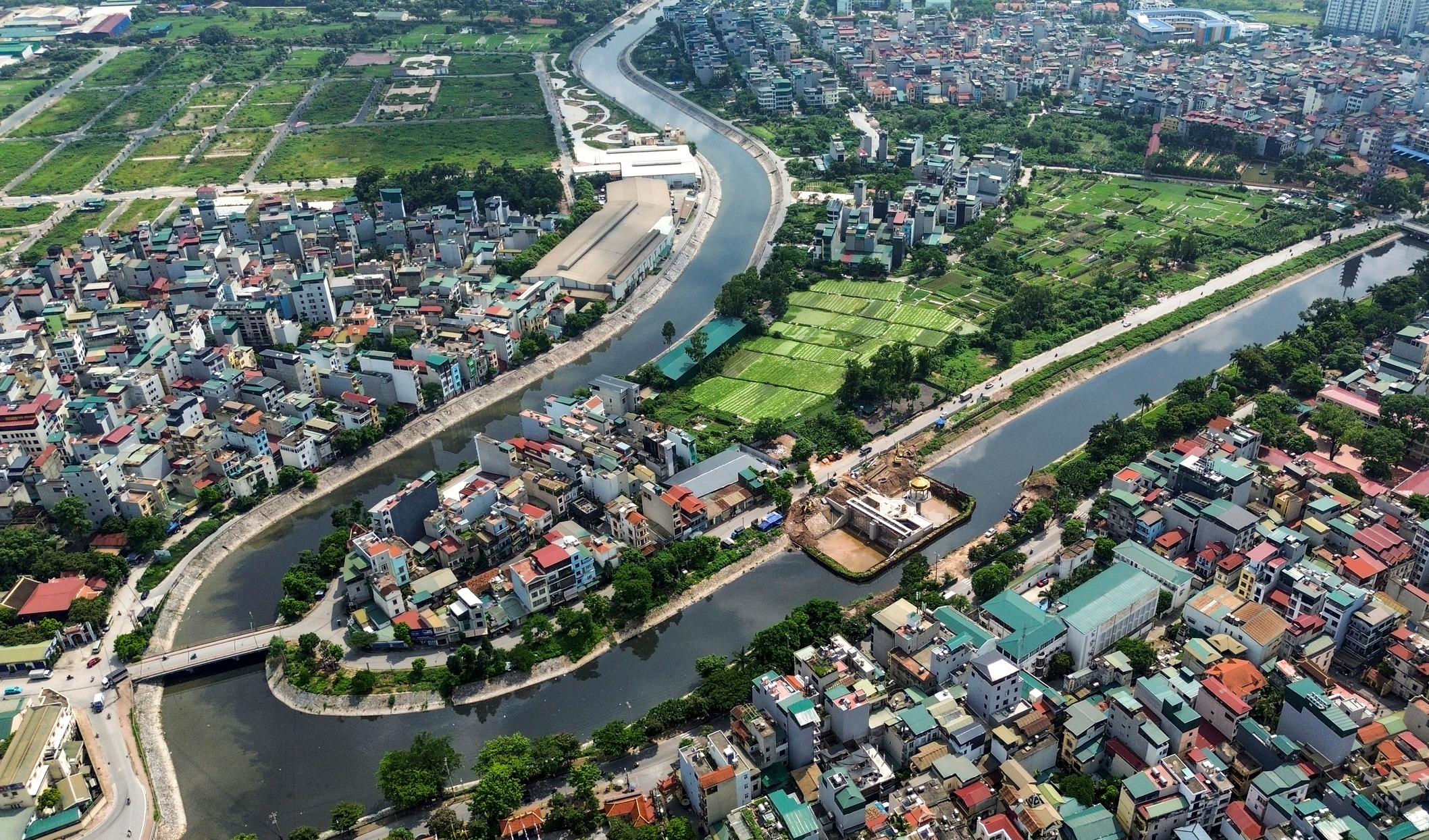 Bài 1: Sứ mệnh làm sống lại dòng sông chết