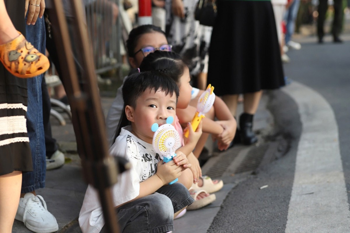 Mãn nhãn màn trình diễn nghiệp vụ của Công an Việt Nam tại hồ Hoàn Kiếm