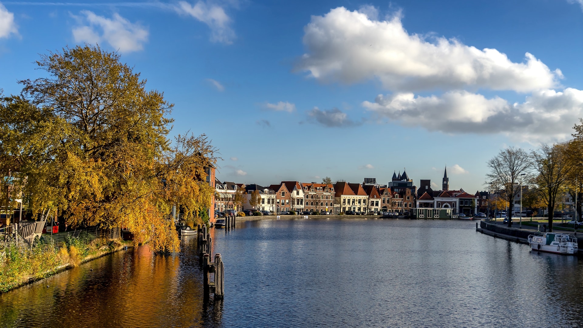 view-spaarne-river-haarlem-nl.jpg