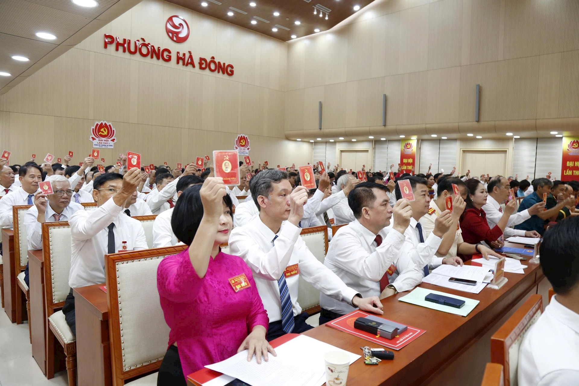 bieu-quyet.jpg