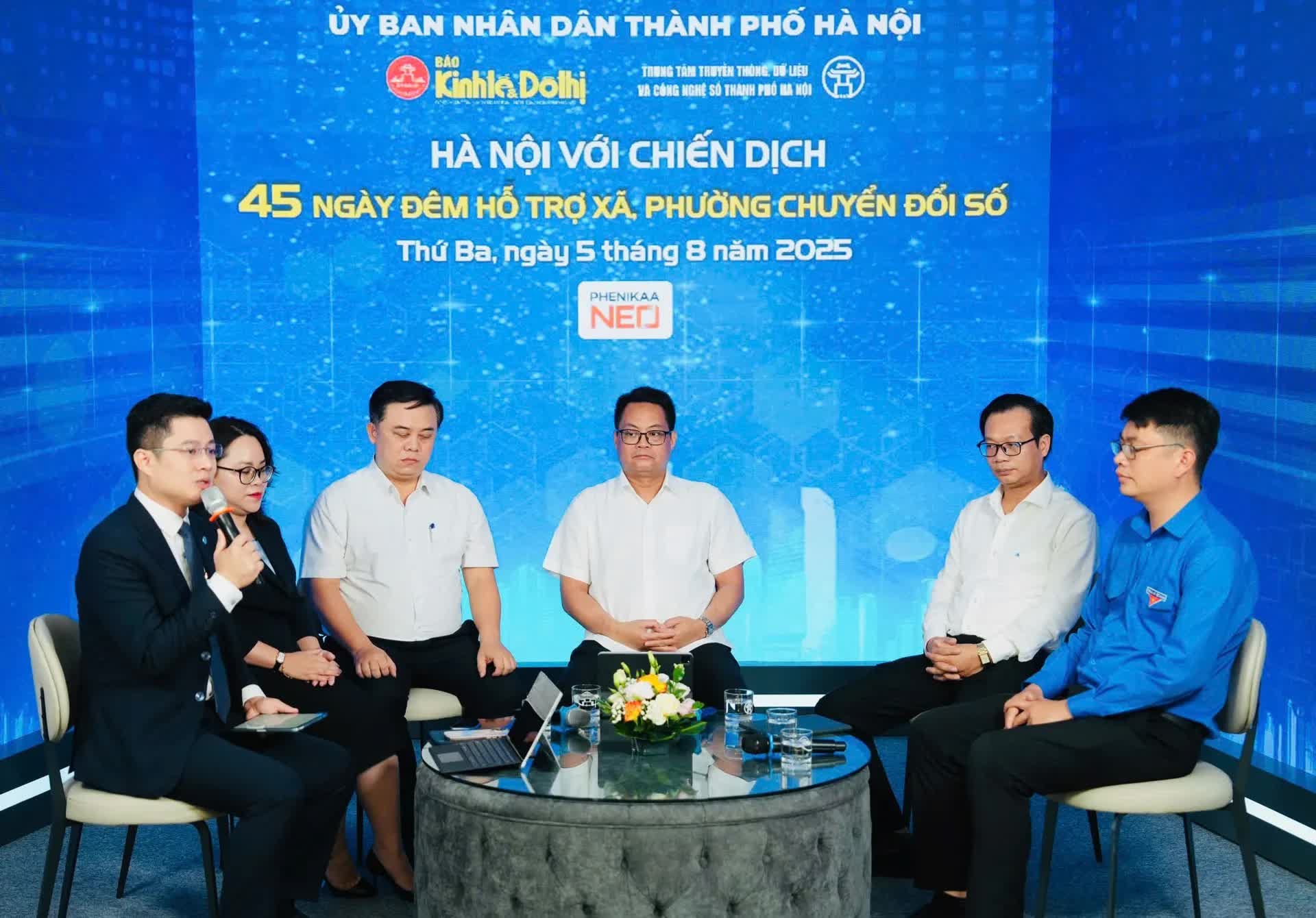Hà Nội chuyển đổi số bằng quyết tâm và hành động cụ thể từ cơ sở Hà Nội chuyển đổi số bằng quyết tâm và hành động cụ thể từ cơ sở
