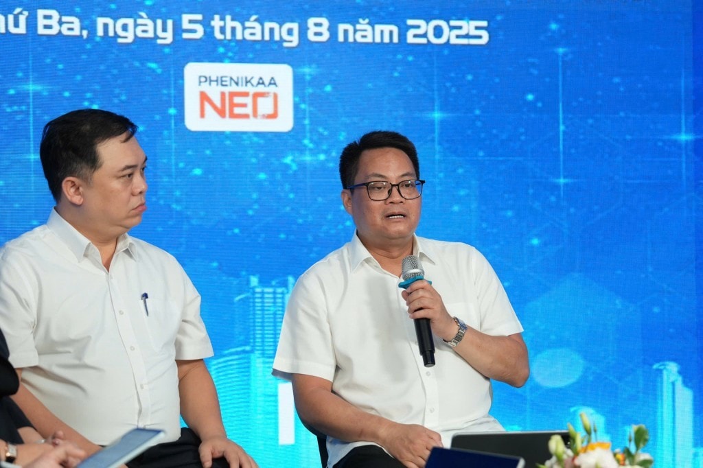 Hà Nội chuyển đổi số bằng quyết tâm và hành động cụ thể từ cơ sở Hà Nội chuyển đổi số bằng quyết tâm và hành động cụ thể từ cơ sở