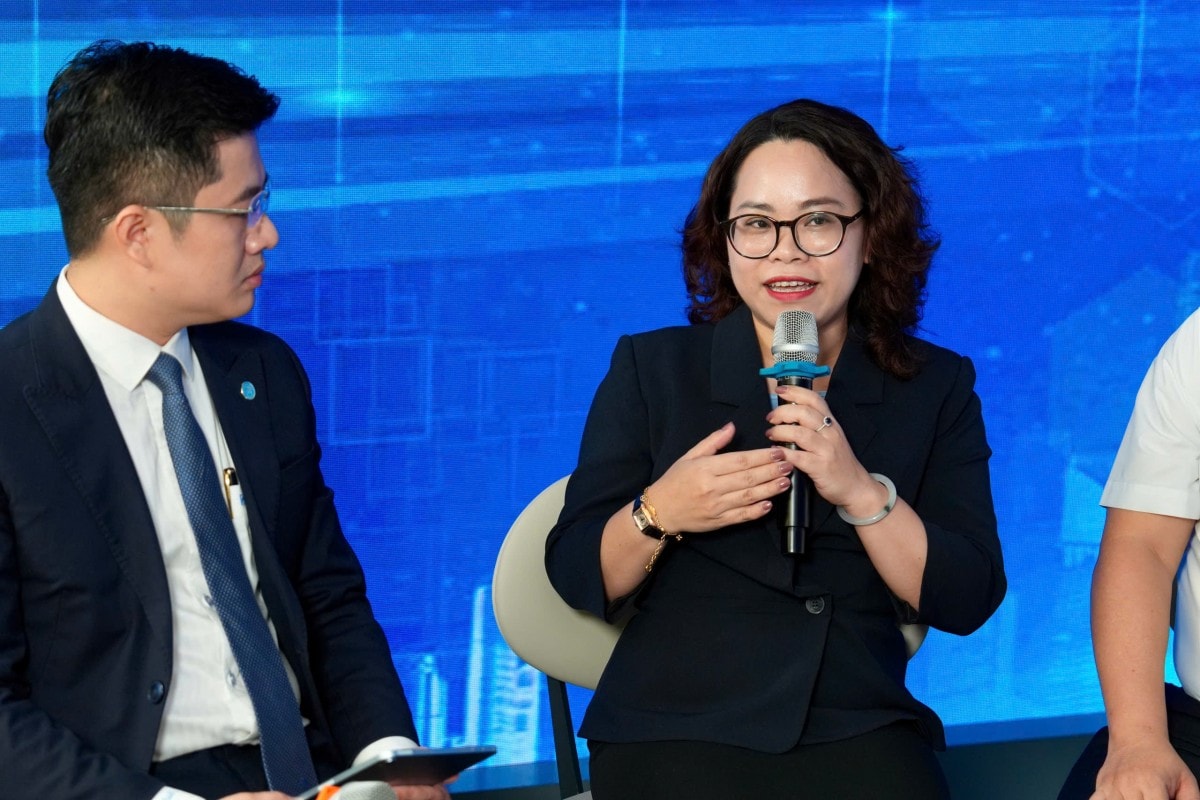 Hà Nội chuyển đổi số bằng quyết tâm và hành động cụ thể từ cơ sở Hà Nội chuyển đổi số bằng quyết tâm và hành động cụ thể từ cơ sở