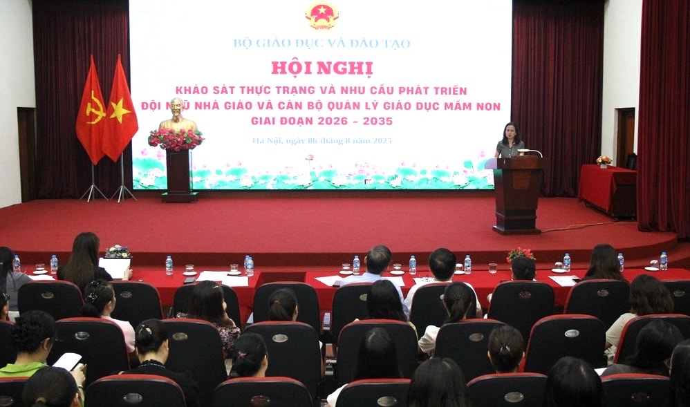0608-hoi-nghi-1.jpg