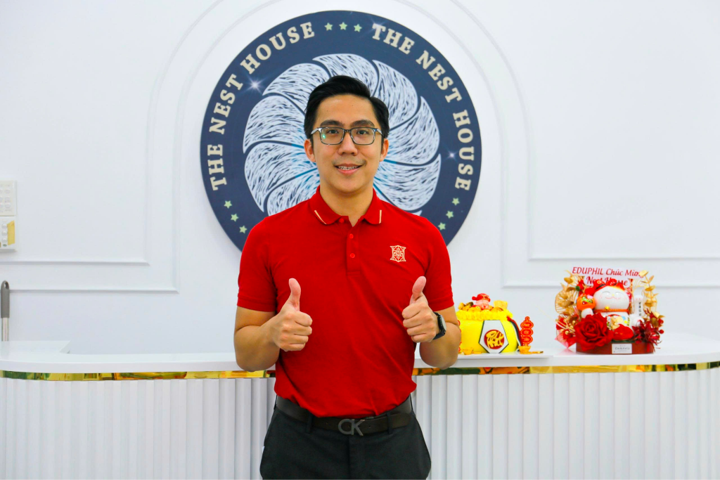 Bắt đầu từ “số 0” trên sàn thương mại điện tử, CEO Yến Sào The Nest House đã tự làm mọi thứ từ mô tả sản phẩm, thiết kế biển hiệu, quản lý đơn hàng và xử lý từng câu hỏi của khách hàng trên Lazada