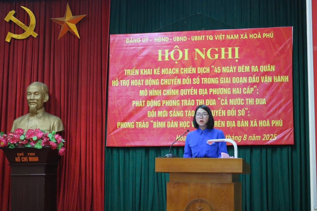 Chị Lê Thị Mỹ, Phó Chủ tịch Ủy ban MTTQ xã, Bí thư Đoàn xã Hòa Phú