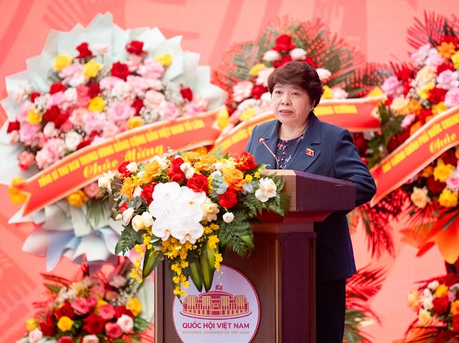 nguyen-thuy-anh.jpg