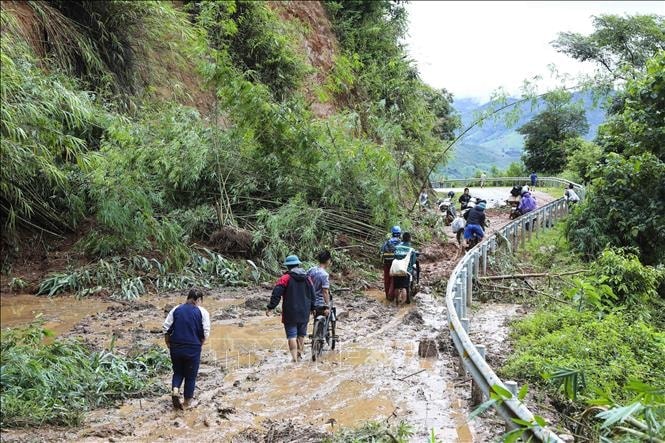 [Podcast] Thủ tướng: Không để học sinh nào lỡ khai giảng vì thiên tai