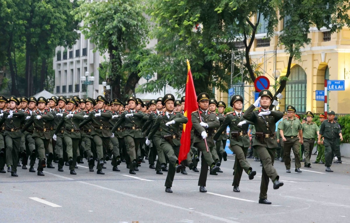 Công an Hà Nội tổng duyệt sự kiện trọng đại, khẳng định sức mạnh chính quy, tinh nhuệ
