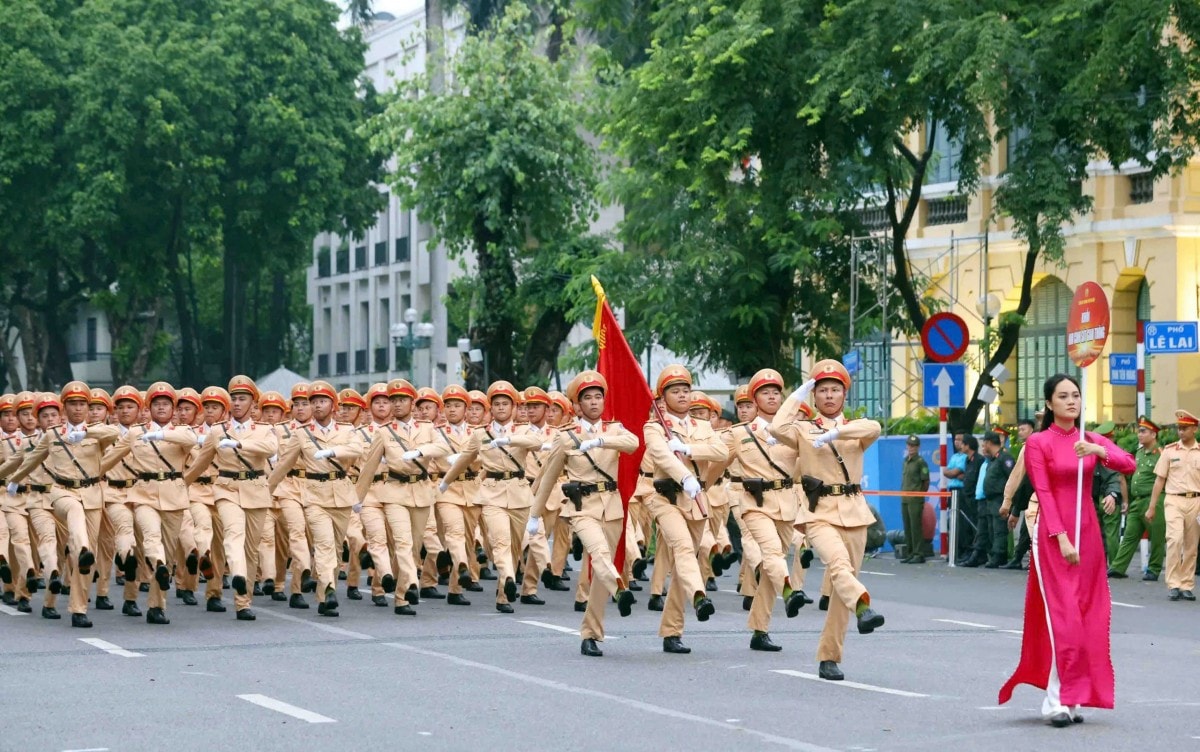 Công an Hà Nội tổng duyệt sự kiện trọng đại, khẳng định sức mạnh chính quy, tinh nhuệ