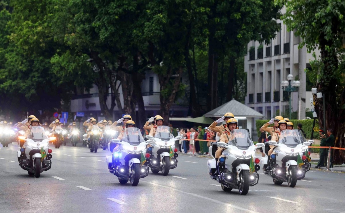 Công an Hà Nội tổng duyệt sự kiện trọng đại, khẳng định sức mạnh chính quy, tinh nhuệ