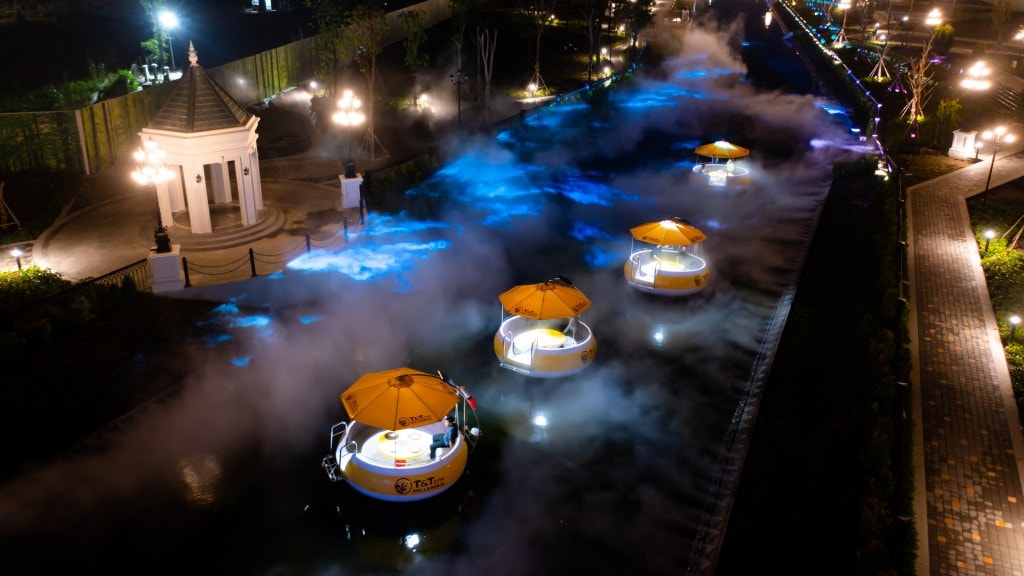 Vẻ đẹp siêu thực trên Dòng sông Ánh sáng T&T City Millennia