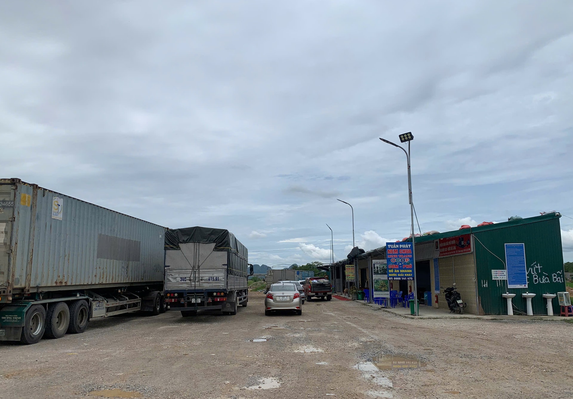 mot-tram-dung-nghi-tam-tren-cao-toc-mai-son-quoc-lo-45.-anh-tuan-khai..jpg