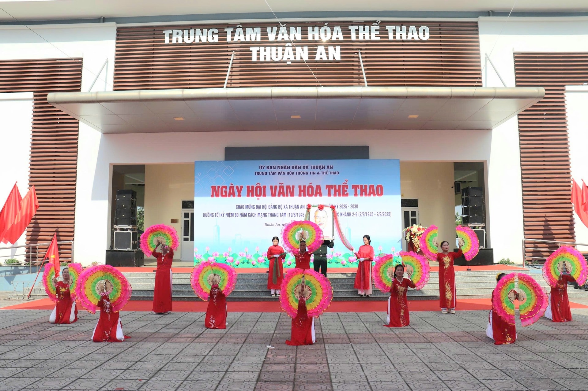 thuanan1.jpg