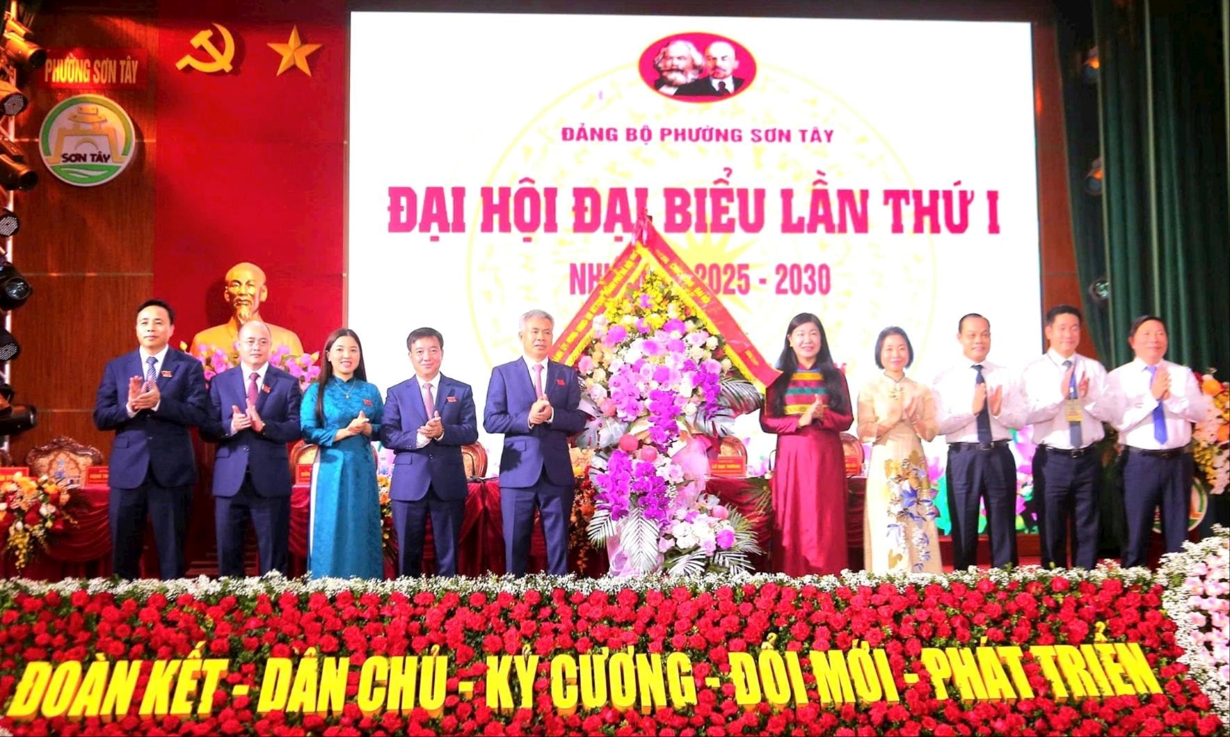 Xây dựng Sơn Tây trở thành trung tâm kinh tế, văn hoá, du lịch phía Tây Bắc của Thủ đô
