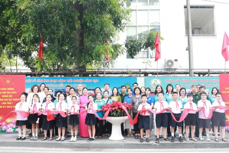 Lễ khánh thành tuyến đường hoa Lê Đại Hành 
