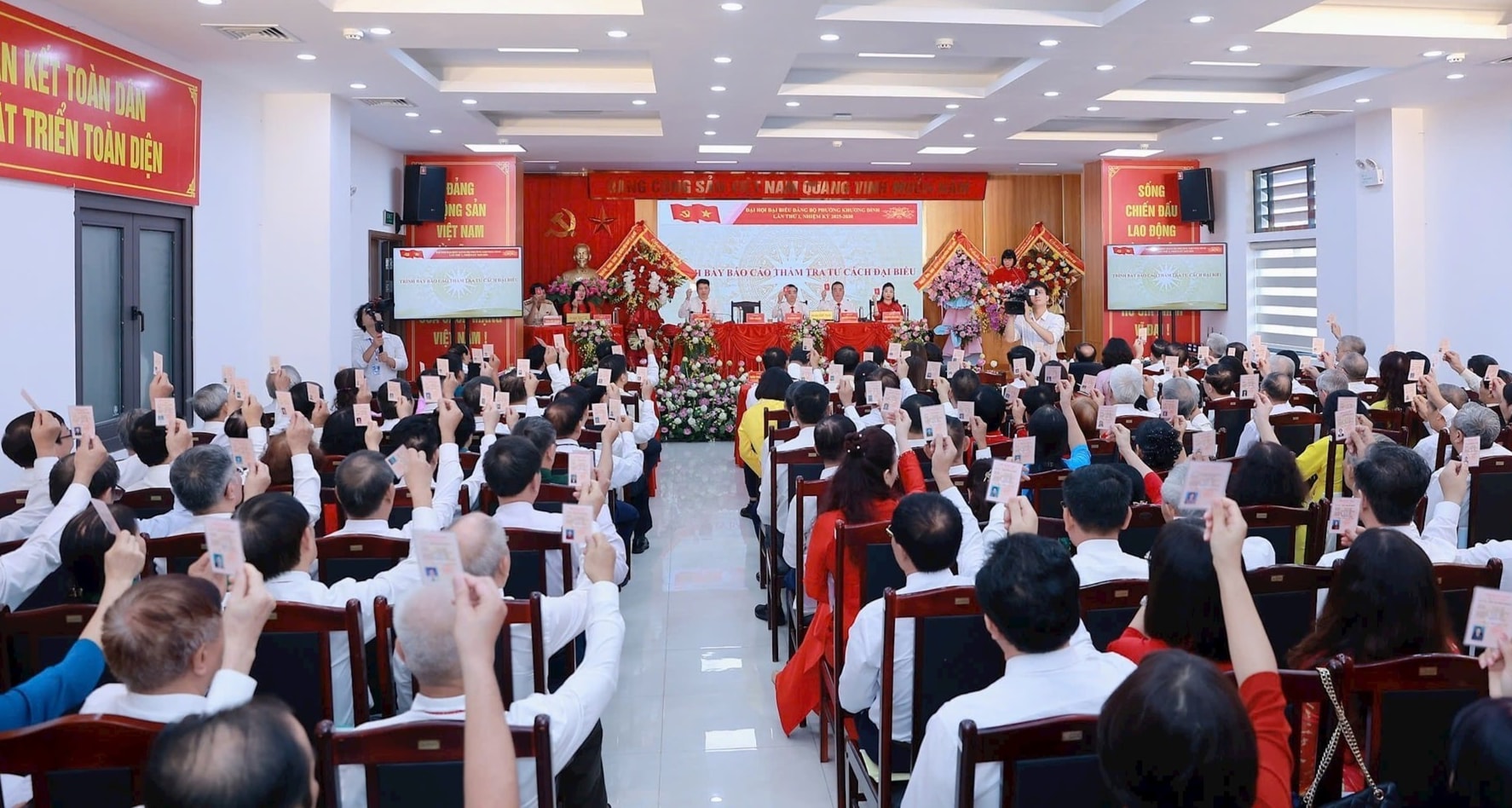 Quang cảnh đại hội: Ảnh: Nguyễn Kiên