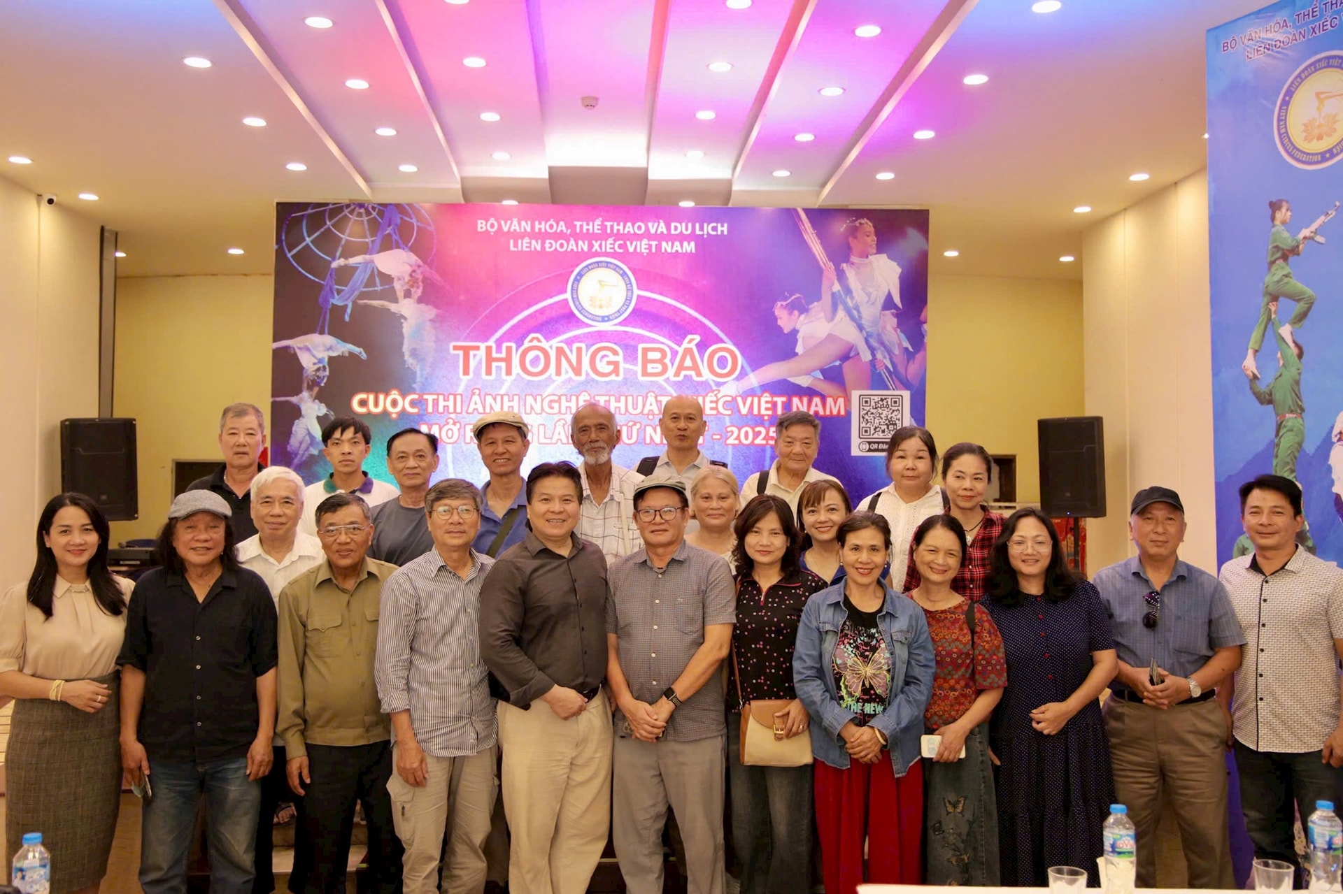 btc-va-cac-nghe-si-huong-ung.jpg