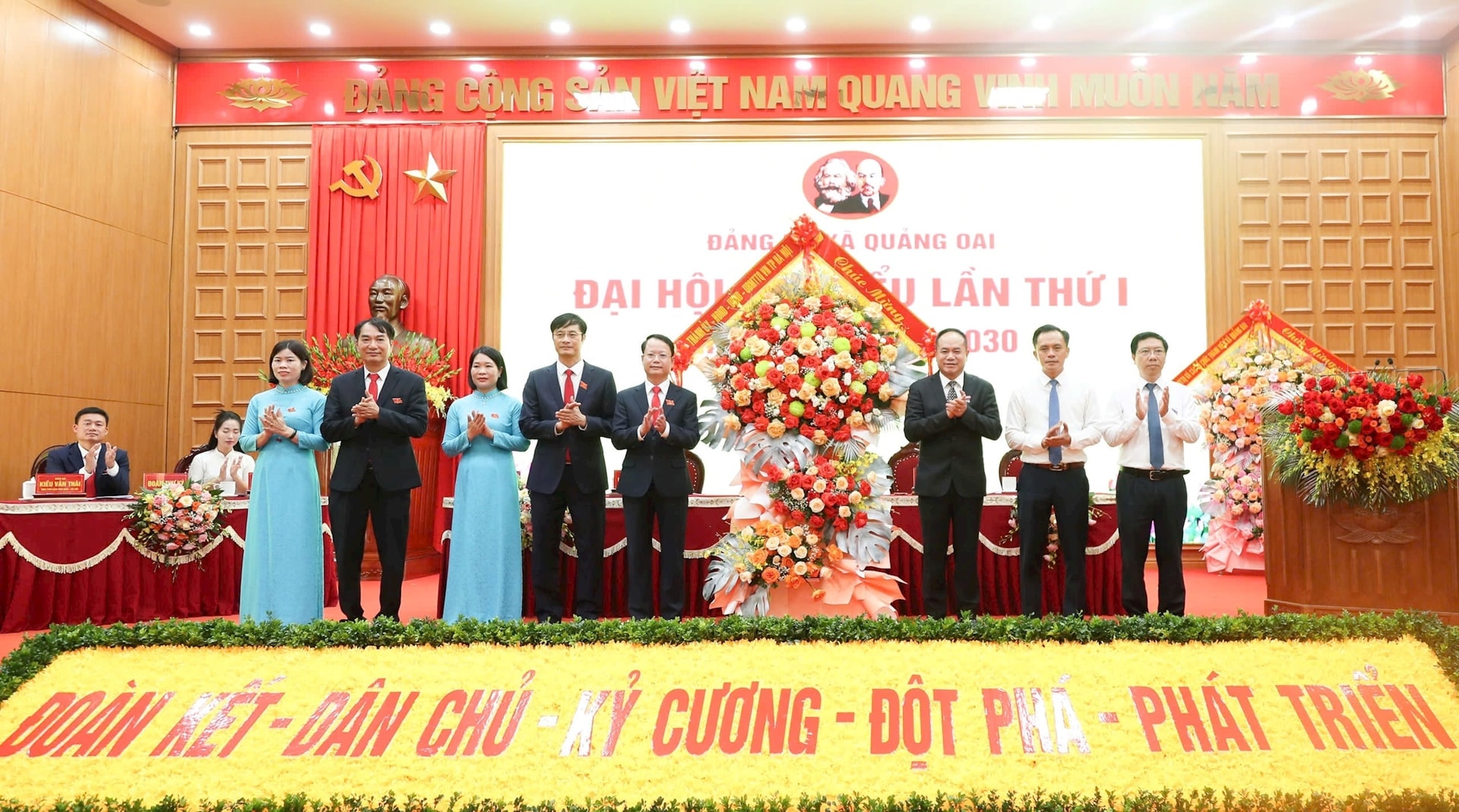 Đại hội đảng bộ các địa phương: Trang trọng, tiết kiệm, hiệu quả