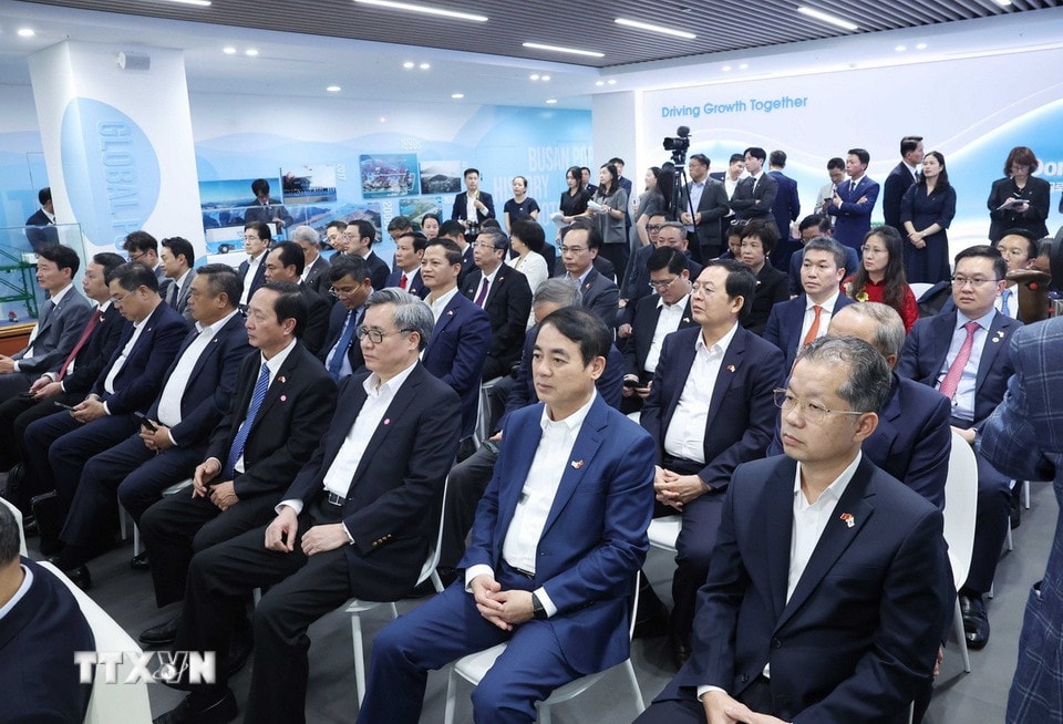 tong-bi-thu-to-lam-cang-busan-3-resize.jpg