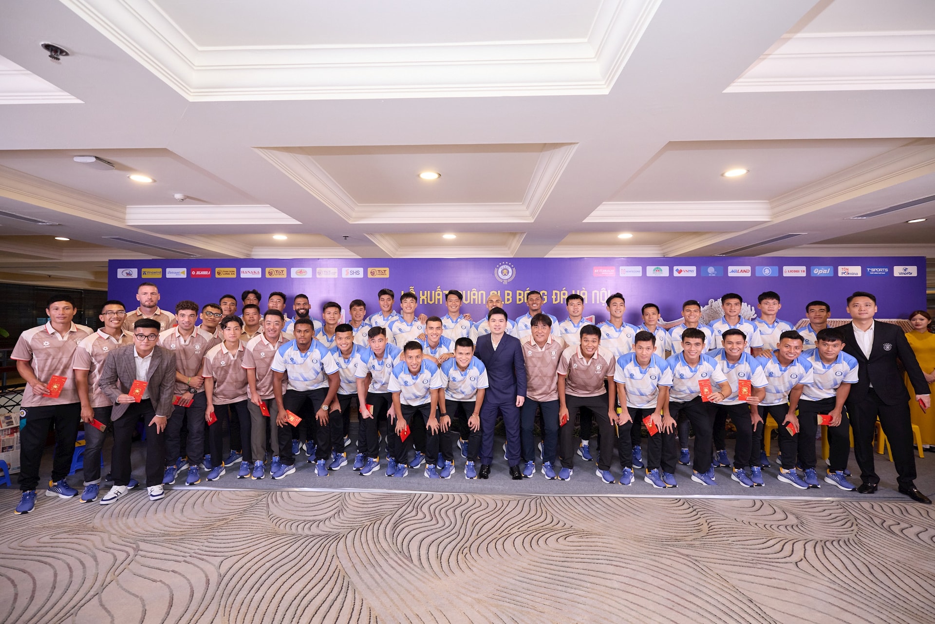 13-xuat-quan4.jpg