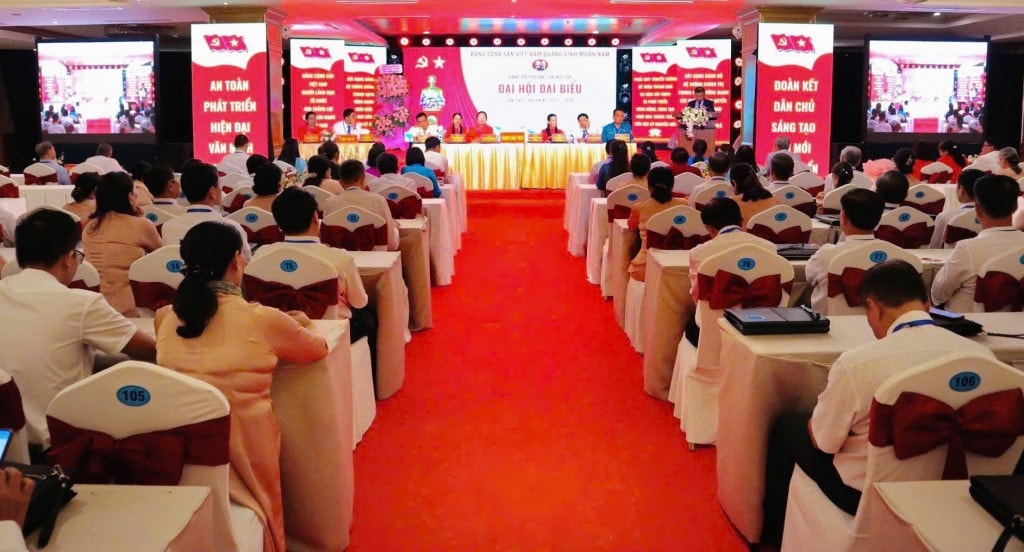 Quang cảnh hội nghị