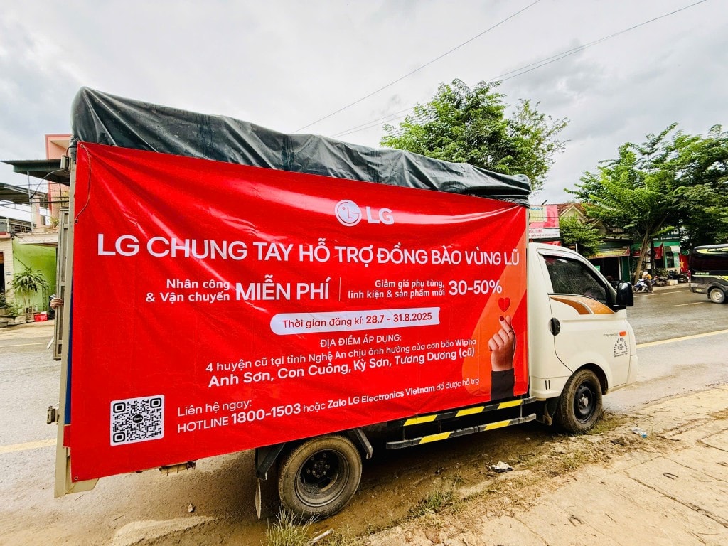 LG hỗ trợ sửa chữa thiết bị điện tử cho người dân vùng lũ tại Nghệ An và Điện Biên