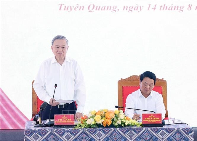 tong-bi-thu-to-lam-phat-bieu-tai-buoi-lam-viec-voi-ban-thuong-vu-tinh-uy-tuyen-quang.-anh-ttxvn.jpg
