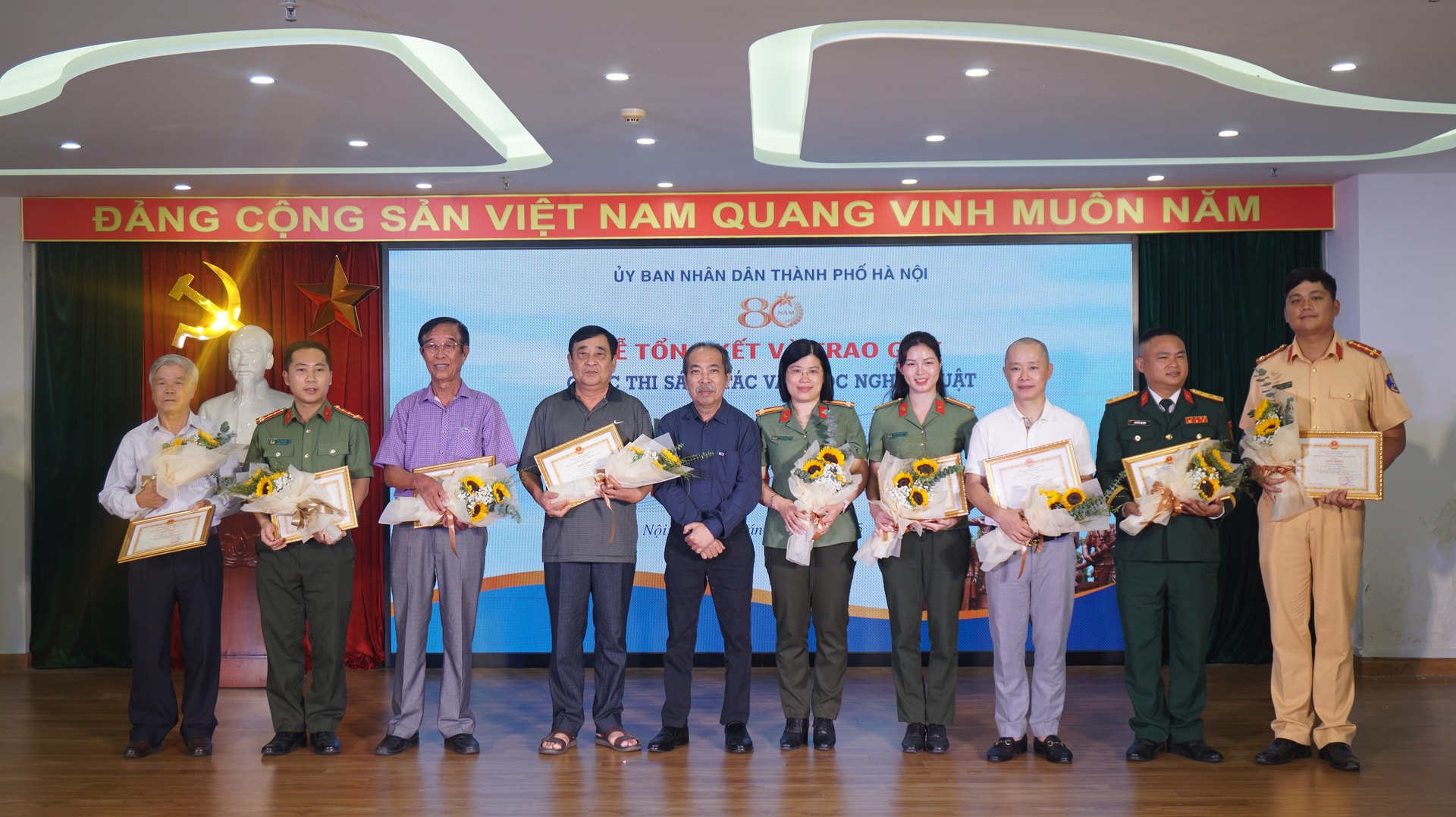 nhi-vi-binh-yen.jpg