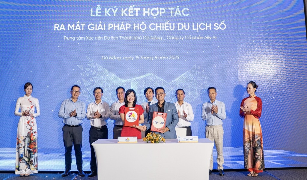 Ngành du lịch Đà Nẵng ký kết hợp tác ra mắt giải pháp hộ chiếu du lịch số