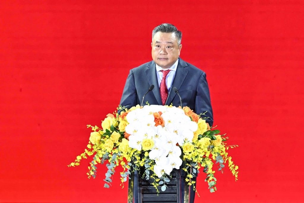 Đồng chí Trần Sỹ Thanh - Ủy viên Ban chấp hành Trung ương Đảng, Phó Bí thư Thành ủy, Chủ tịch UBND thành phố Hà Nội phát biểu khai mạc chương trình Đồng chí Trần Sỹ Thanh - Ủy viên Ban chấp hành Trung ương Đảng, Phó Bí thư Thành ủy, Chủ tịch UBND thành phố Hà Nội phát biểu khai mạc chương trình