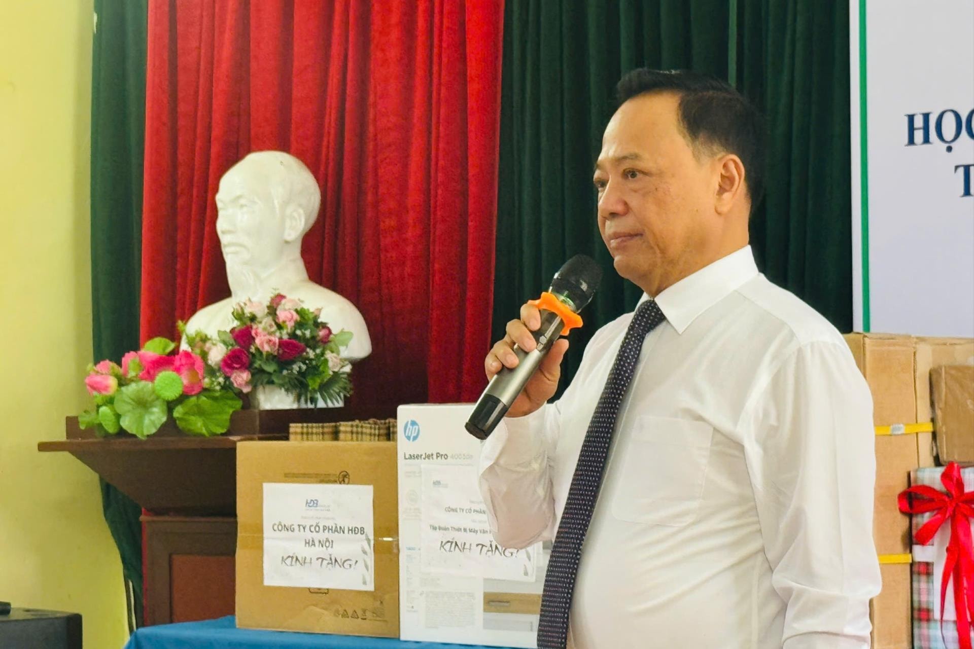 1-บี-ฮวง.jpg