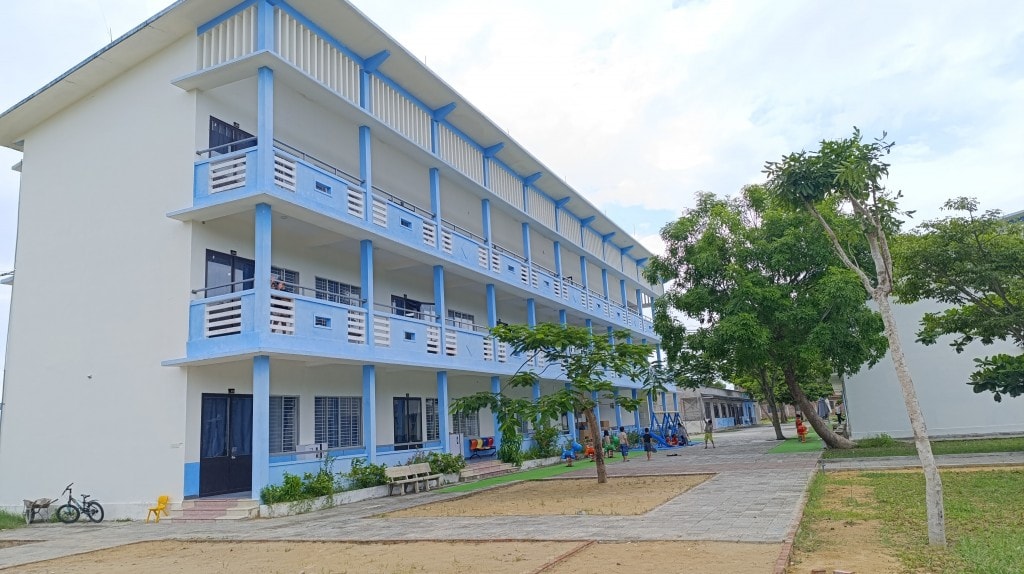 Hệ thống giáo dục Martin (Martin Academy) được thành lập từ năm 1997, trụ sở tại đường Dũng Sĩ Điện Ngọc, thị xã Điện Bàn, Quảng Nam (nay là phường Điện Bàn Đông, TP Đà Nẵng)