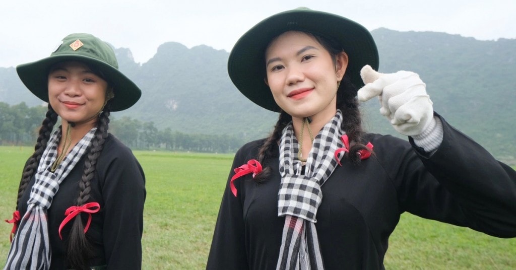 Từ bưng biền em tỏa sáng giữa Thủ đô” - Khúc tráng ca về nữ du kích miền Nam Từ bưng biền em tỏa sáng giữa Thủ đô” - Khúc tráng ca về nữ du kích miền Nam