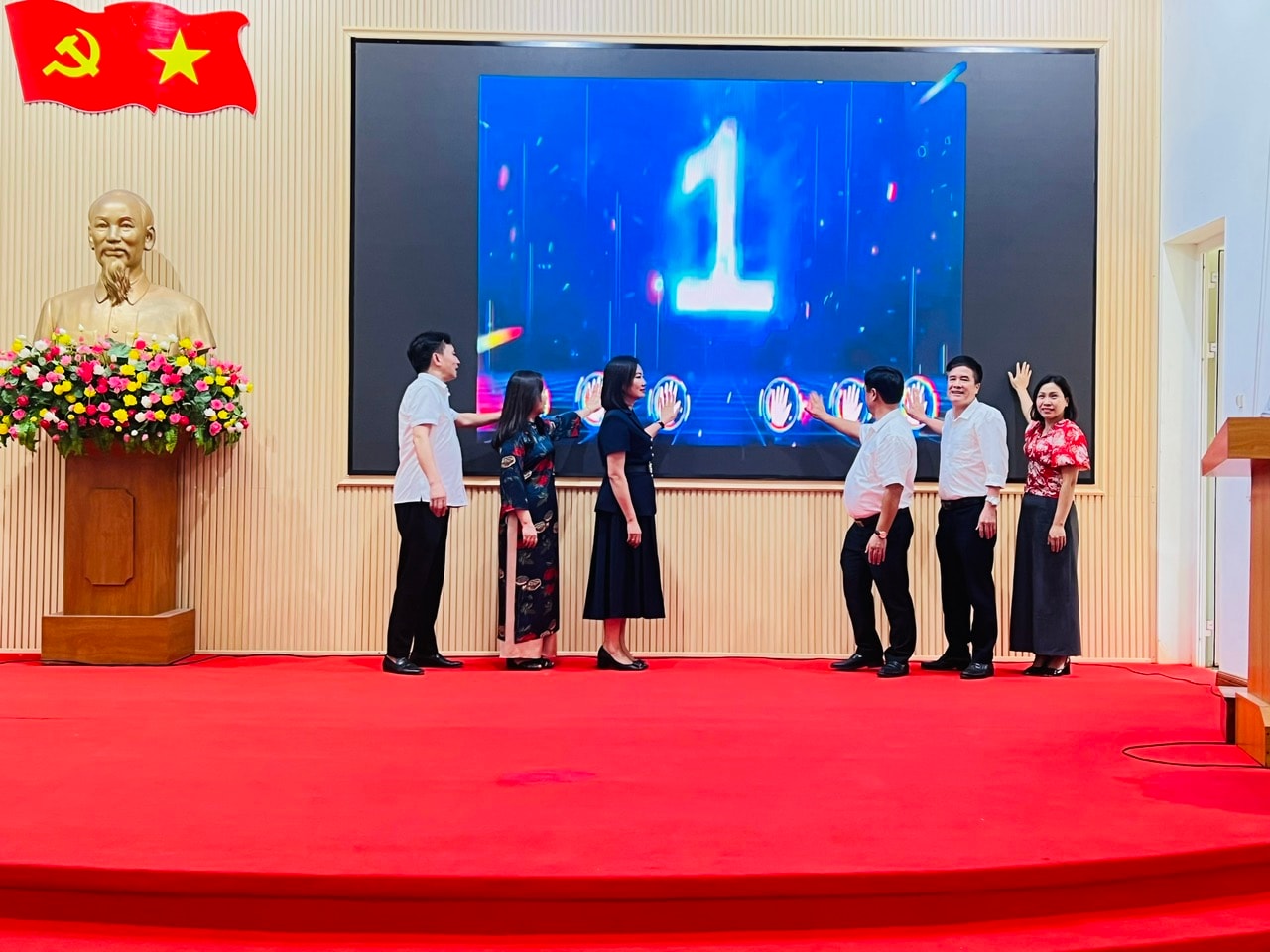ngoc-hoi-2.jpg