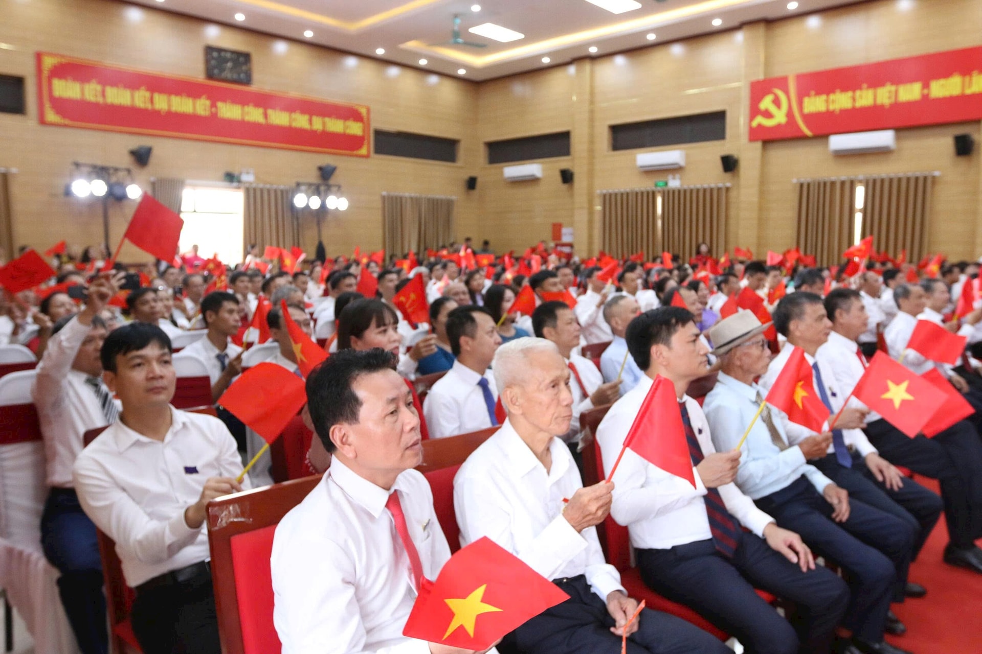 tay-phuong-2.jpg