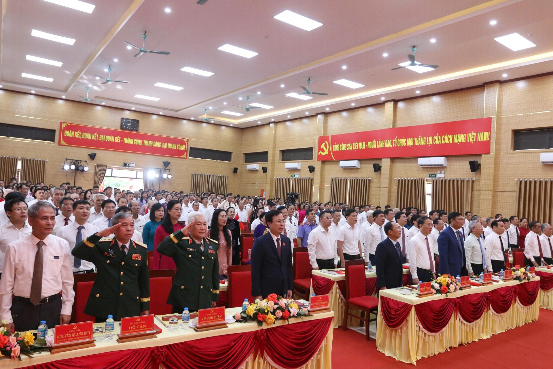 tay-phuong-7.jpg