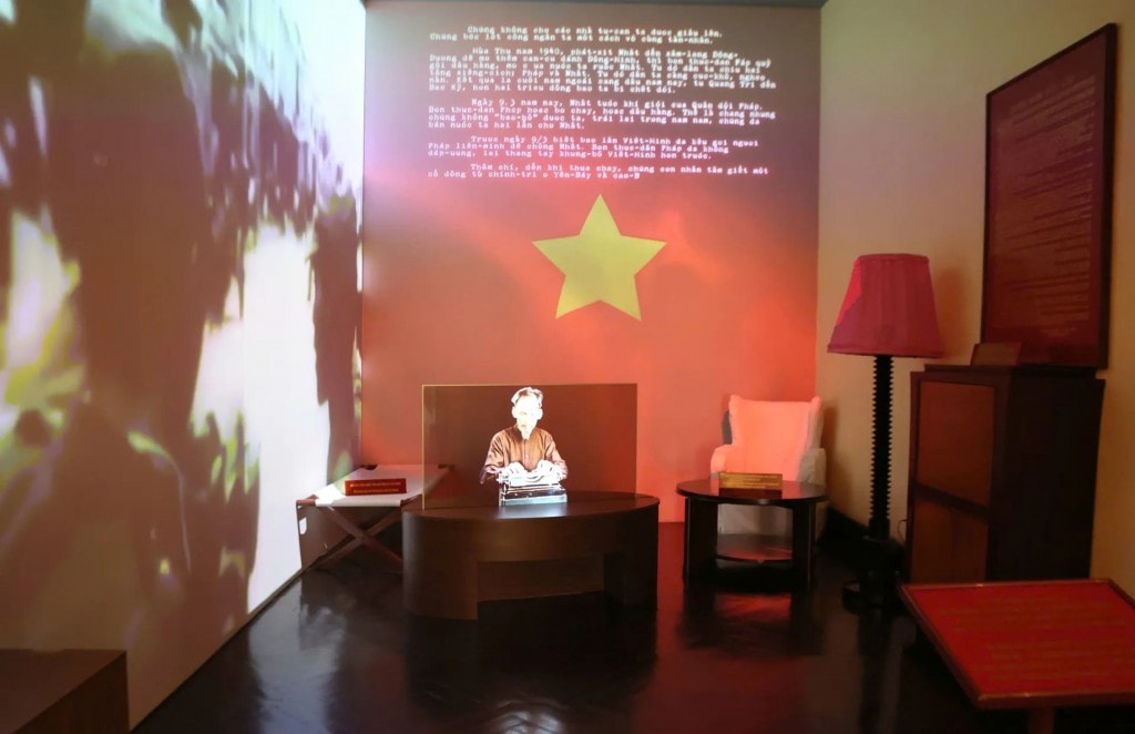 Công nghệ hologram được sử dụng để tái hiện hình ảnh Chủ tịch Hồ Chí Minh ngồi soạn thảo văn kiện lịch sử “Tuyên ngôn độc lập” Công nghệ hologram được sử dụng để tái hiện hình ảnh Chủ tịch Hồ Chí Minh ngồi soạn thảo văn kiện lịch sử “Tuyên ngôn độc lập”