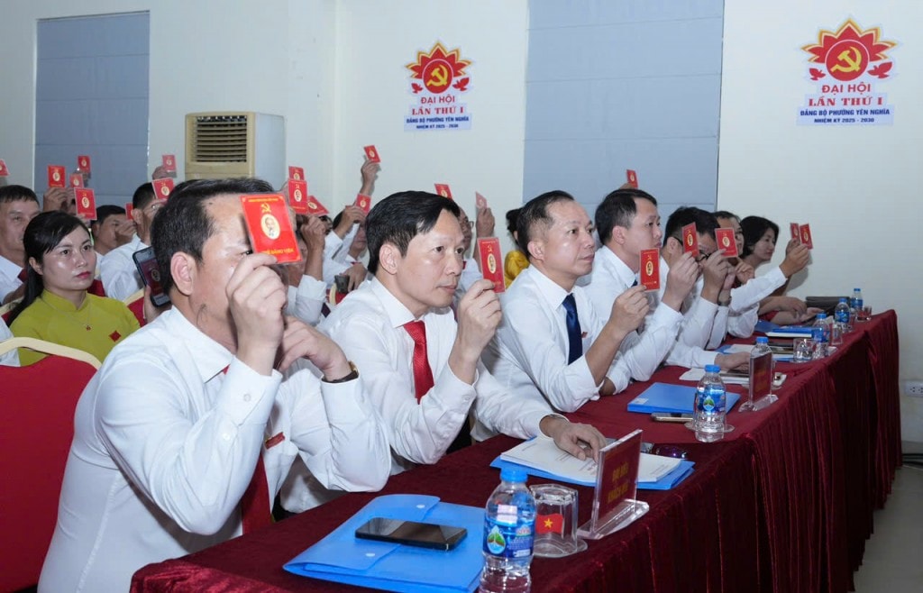 Trong ngày làm việc thứ nhất, các đại biểu Bầu Đoàn Chủ tịch, Đoàn thư ký, Ban thẩm tra tư cách đại biểu của Đại hội. Thông qua Chương trình, Quy chế làm việc của Đại hội, Trong ngày làm việc thứ nhất, các đại biểu Bầu Đoàn Chủ tịch, Đoàn thư ký, Ban thẩm tra tư cách đại biểu của Đại hội. Thông qua Chương trình, Quy chế làm việc của Đại hội,