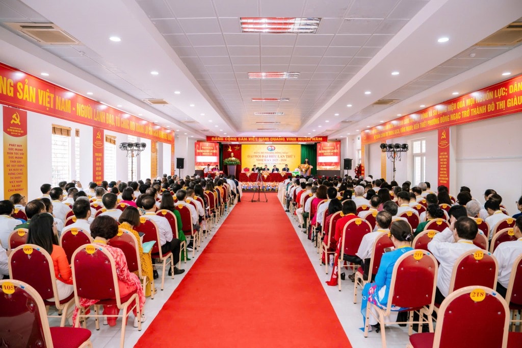 Quang cảnh đại hội