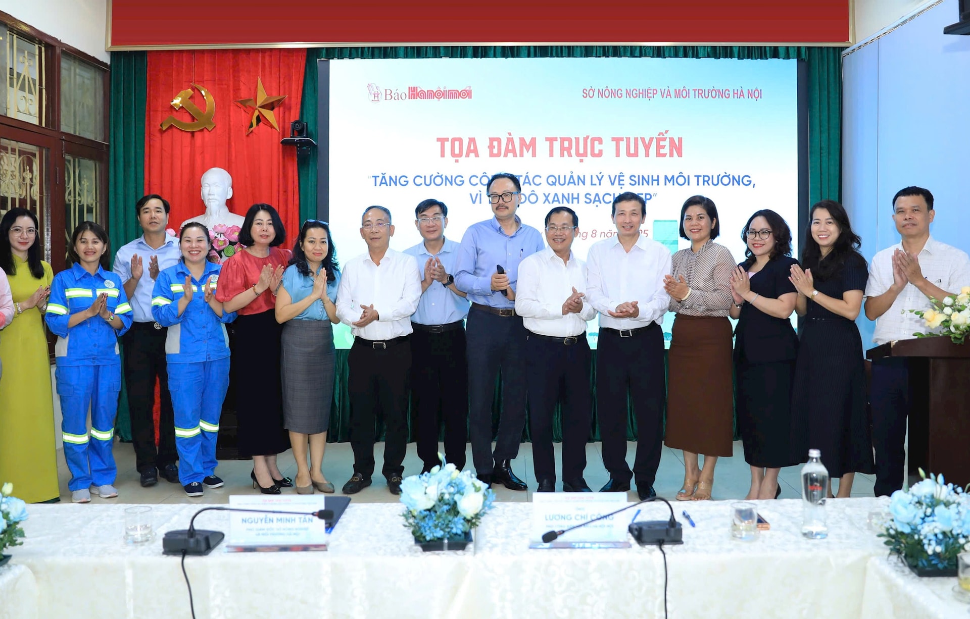cac-dai-bieu-du-toa-dam-tang-cuong-cong-tac-quan-ly-ve-sinh-moi-truong-vi-thu-do-xanh-sach-dep-.-anh-quang-thai.jpg