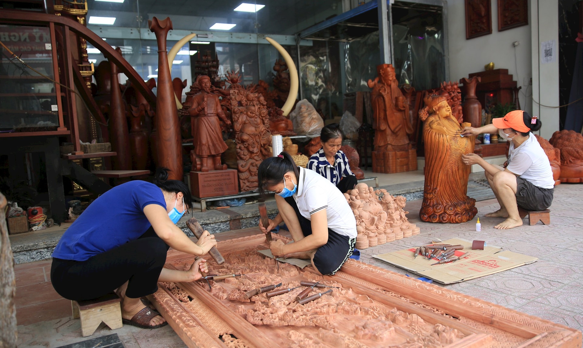 do-go-my-nghe-lang-nghe-truyen-thong-thon-thiet-ung-1-.jpg