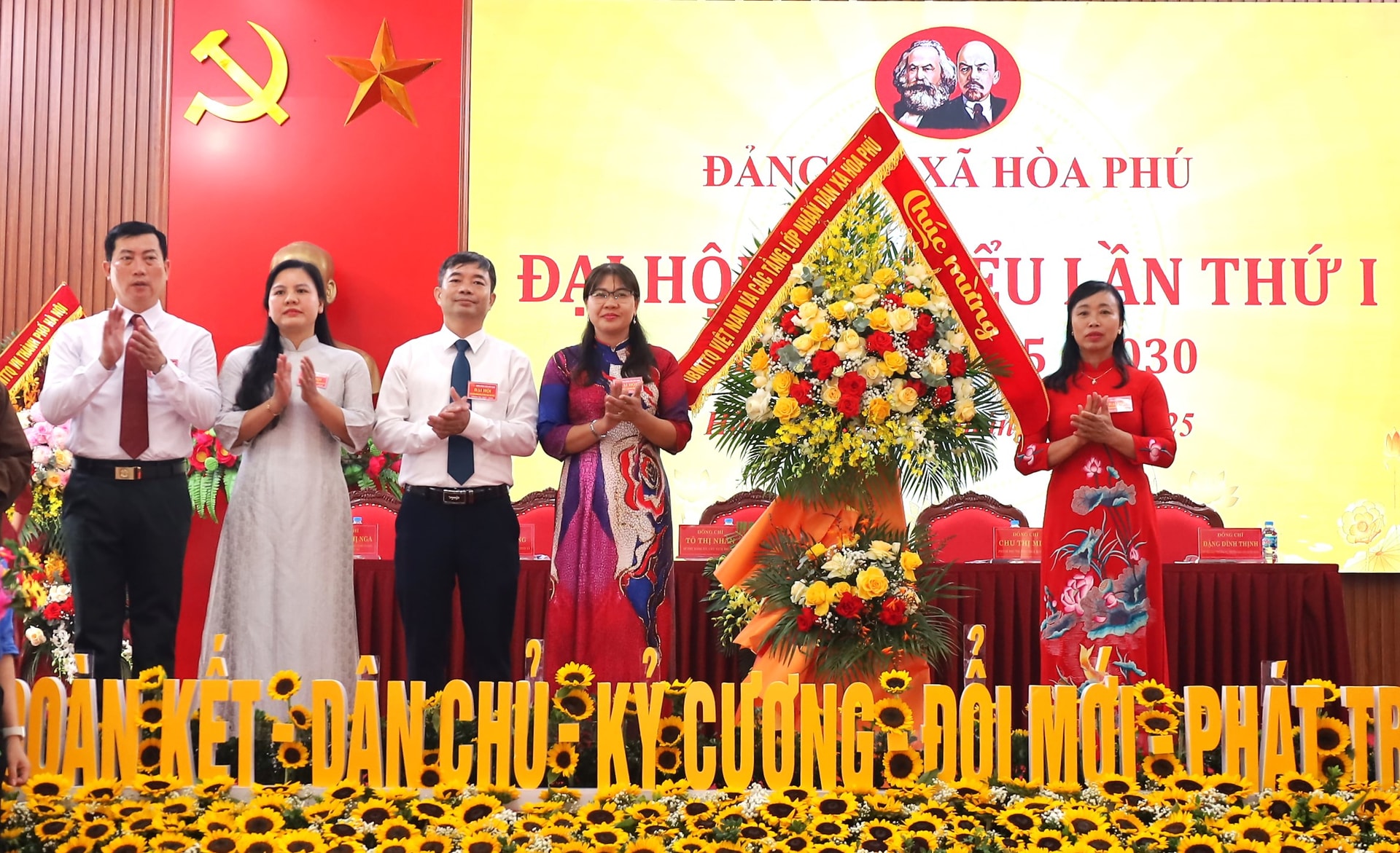 hoa-phu-c.jpg