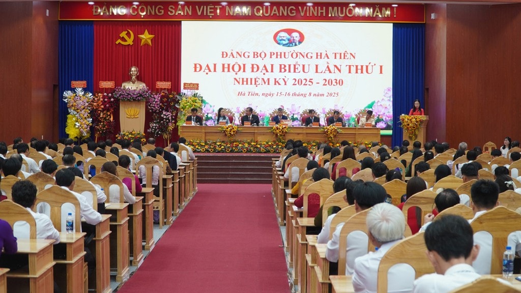 Quang cảnh đại hội