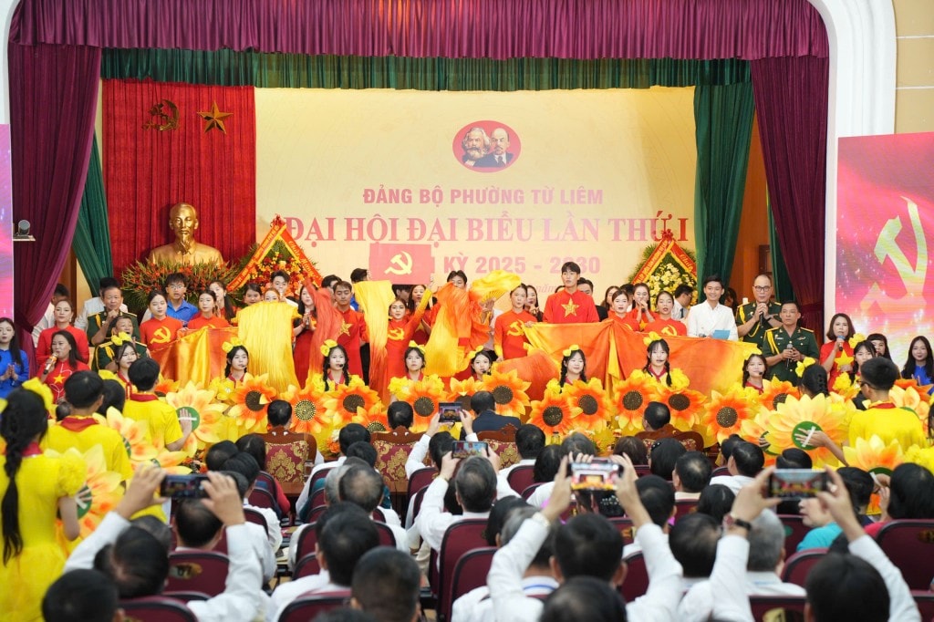 Một số tiết mục văn nghệ chào mừng Đại hội. Ảnh Phạm Mạnh
