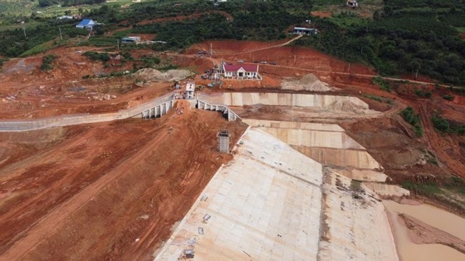 Quyết liệt tháo gỡ vướng mắc, xử lý dứt điểm các dự án tồn đọng kéo dài- Ảnh 1.